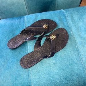 Tory Burch Navy Flip Flop sandals 7.5